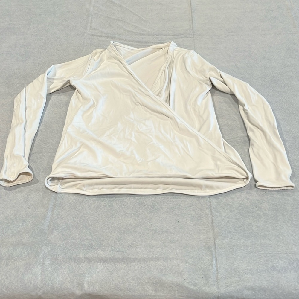 Women’s Lululemon dance, wrap top estimated large